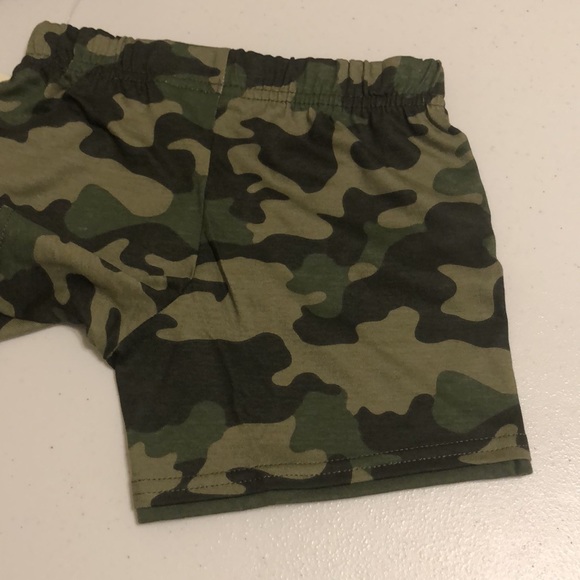 2 Garanimals Shorts 18 Months - Picture 8 of 12